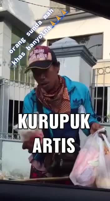 kurupuk artis