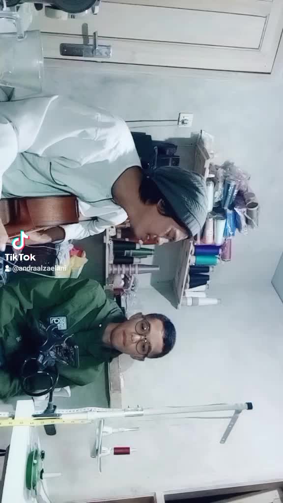 emas hantaran duet guys