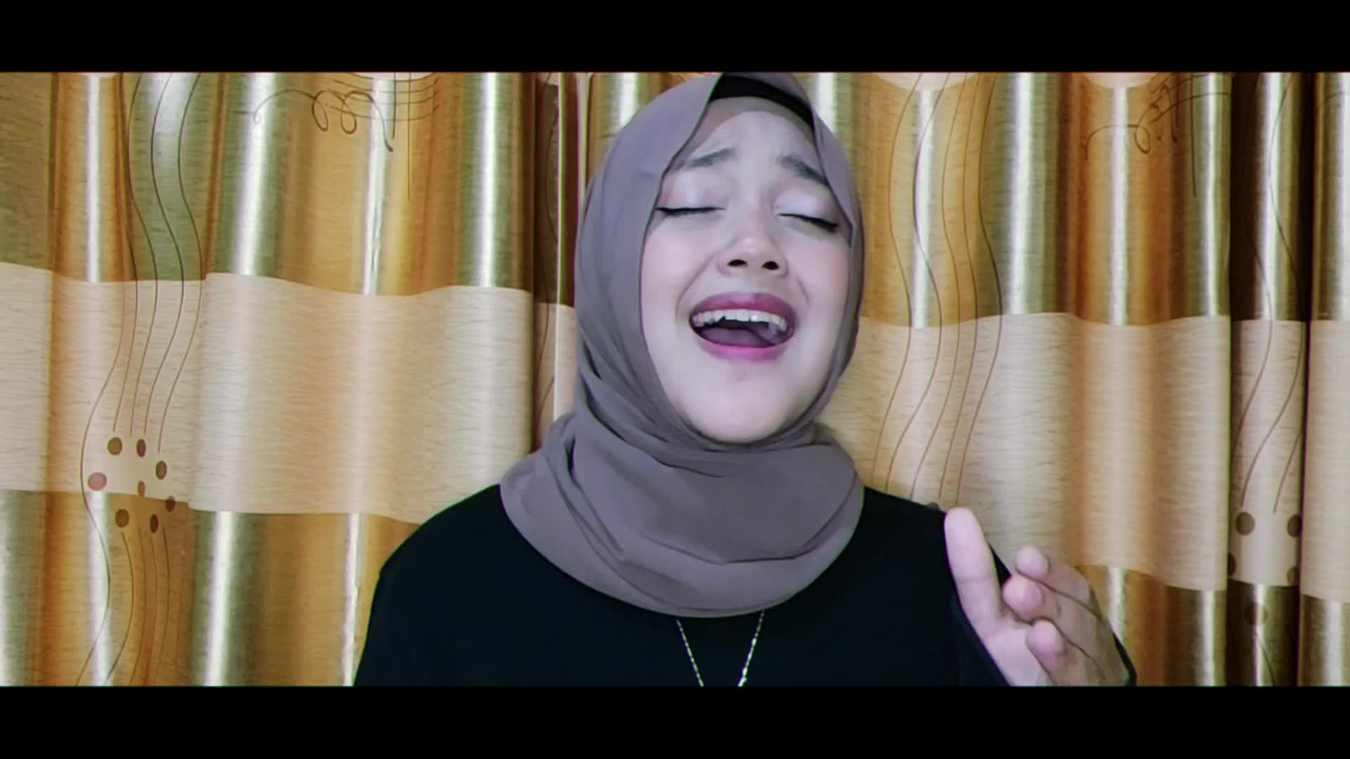 XFI2021 SOLO GUSKA MAULINDA 17 TAHUN KOTA BATAM  TOXIC (PMJ VERSION) & ONE MOMENT IN TIME (WHITNEY HOUSTON)