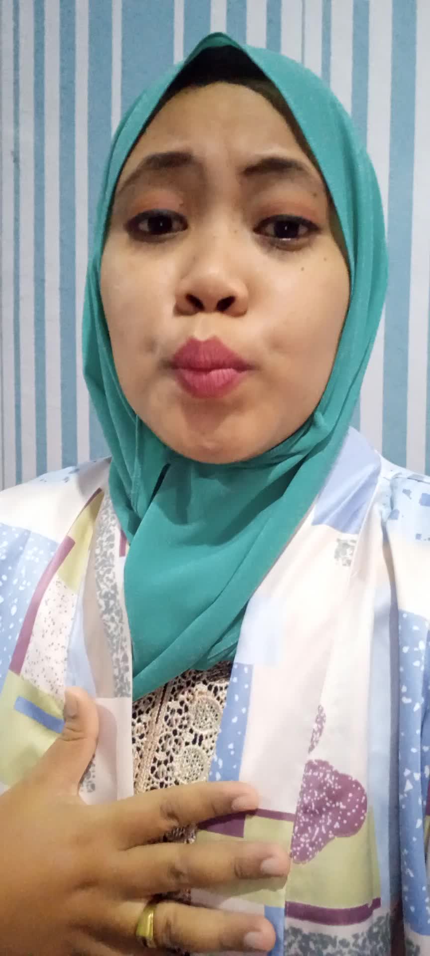 nama aisyah asal padang sumatera barat. umur 26tahun judul lagu si kecil.  #AUDITIONSRISINGSTARINDONESIADANGDUT