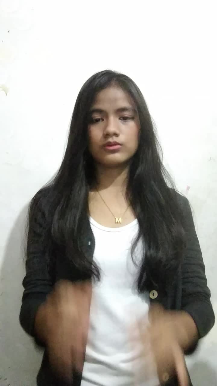 Haiii, Aku Adinda Putri,  SOLO, Umur : 17 tahun, berasal Dari Jakarta,  masih Smk , aku cover lagu Aku Yang Salah dari Mahalini ft Nuca 🙏