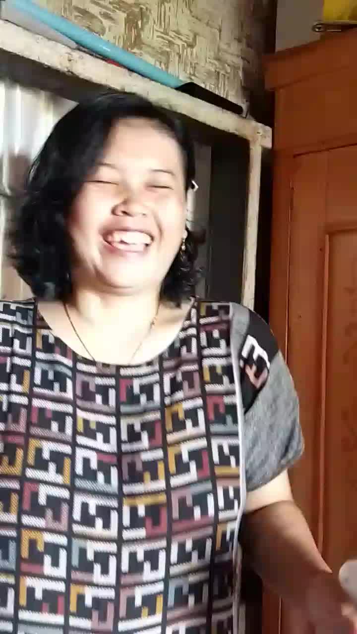 replek lihat hantu jadi di semprot kan, jangan lupa di like and vote ya teman2 terimakasih ☺️