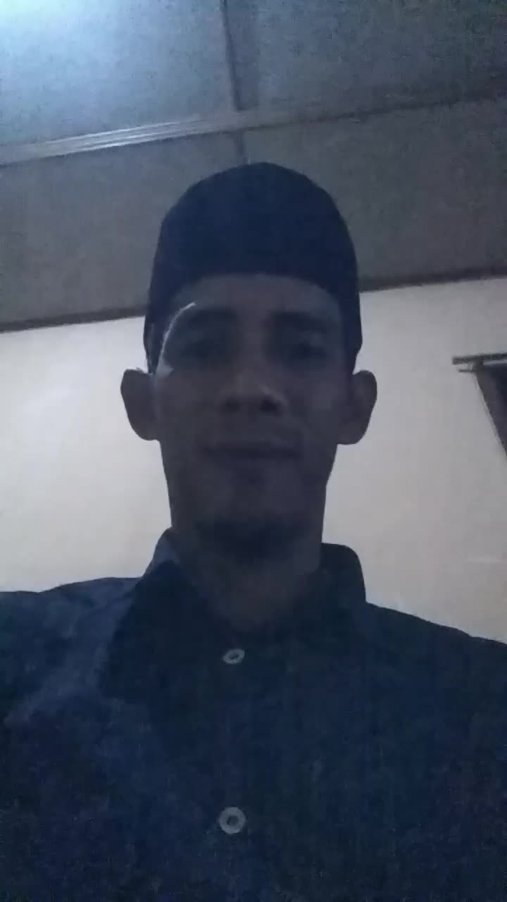 cuma diam tidak ngapa ngapain 😊