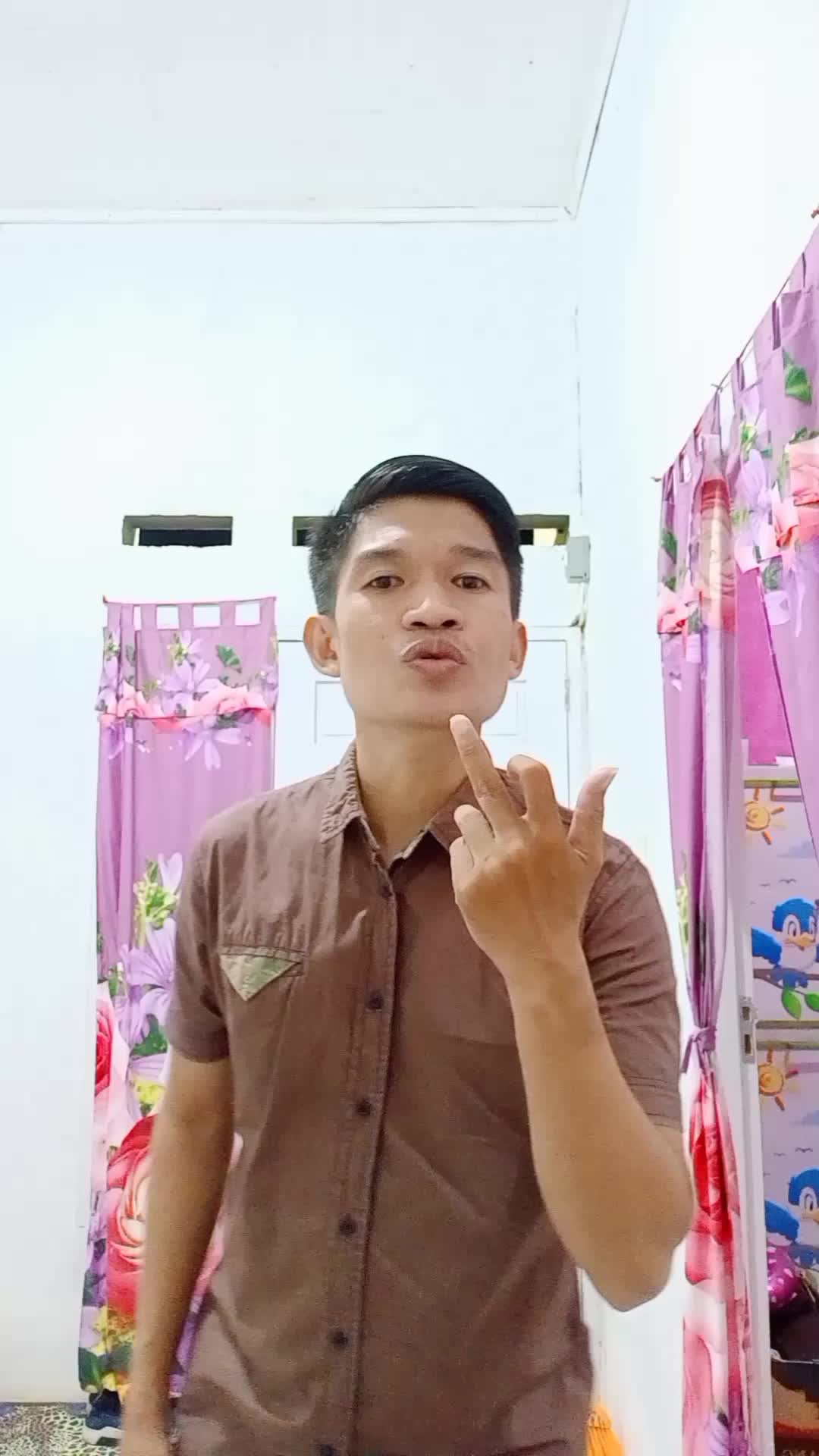 salam pemirsa MNCTV dan pencinta dangdut indonesia,  sahard asal pangkep sulawesi selatan.  