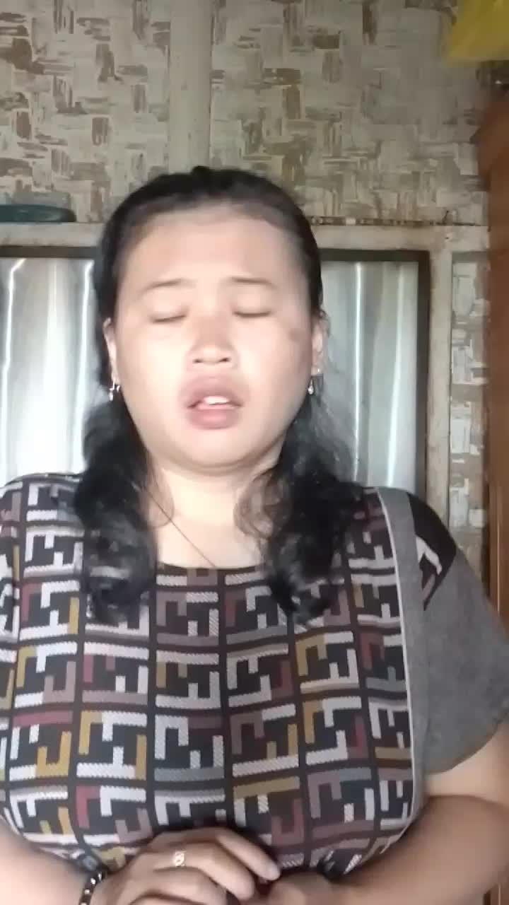 ditanya orang kalo nyerocos kaya gini malah jadi tegang kan