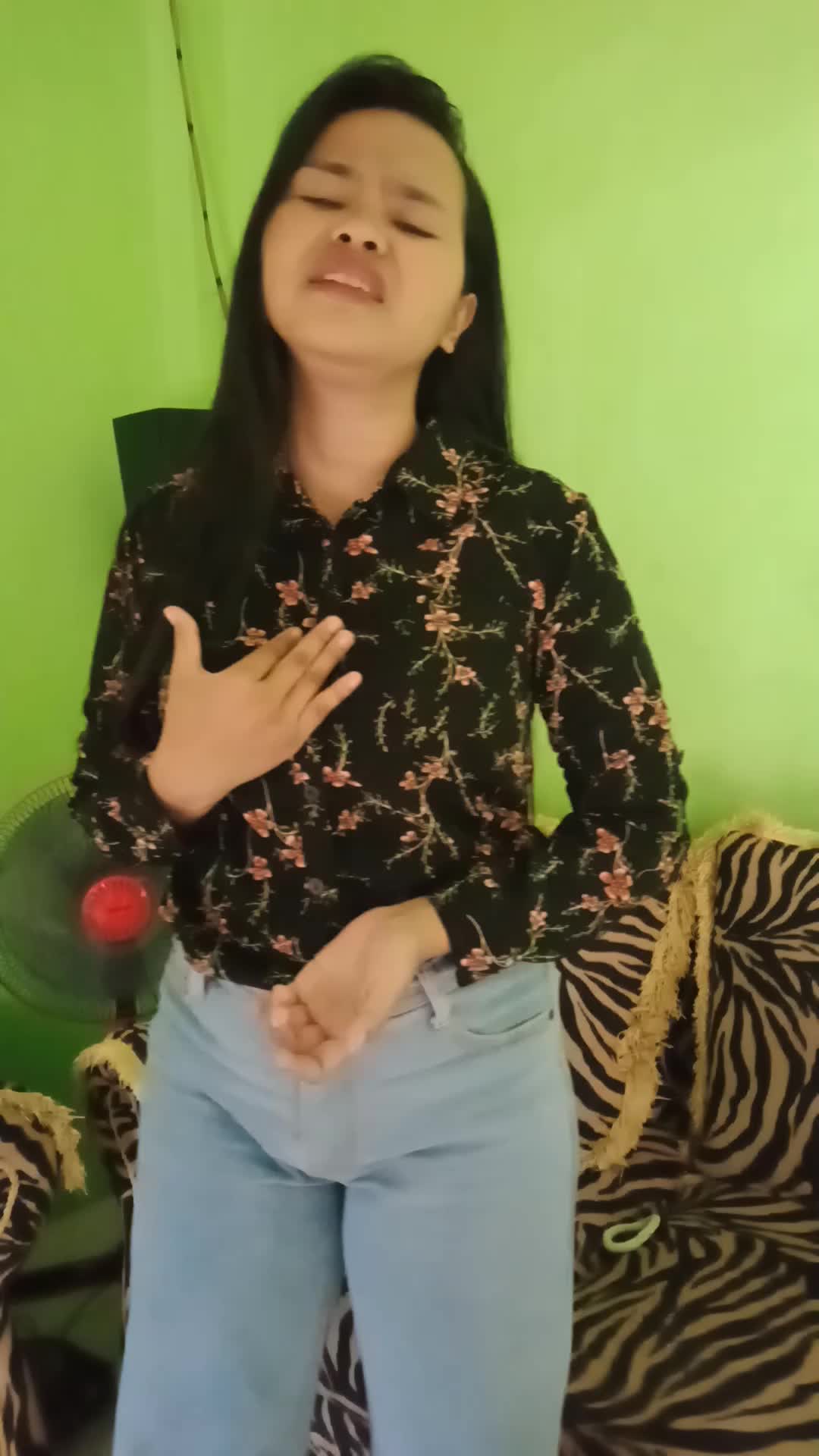 Novi asri ,kota Banjar ,Jawa barat, menyanyikan lagu sejuta luka #auditionrisingstarindonesiadangdut