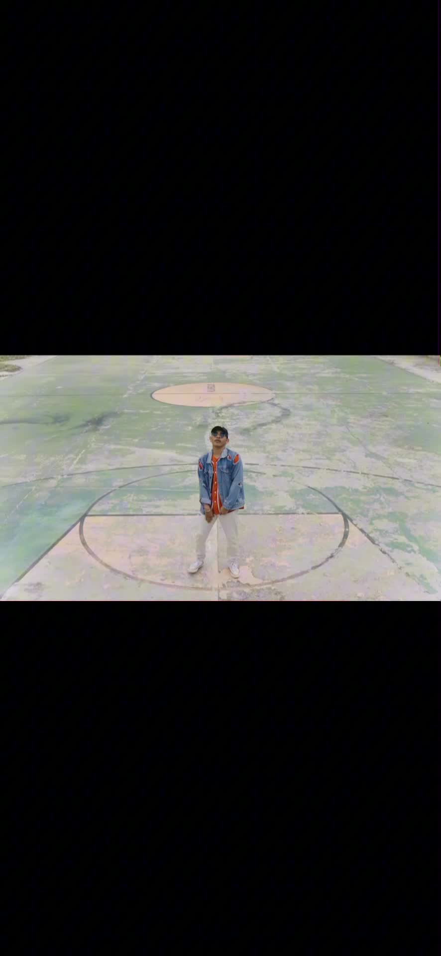 GASS - melvin kopalit Feat. Hardyan destro.

Membangun musik hiphop local dengan lebih baik di kota kami, salam hangat dari kendari sulawesi