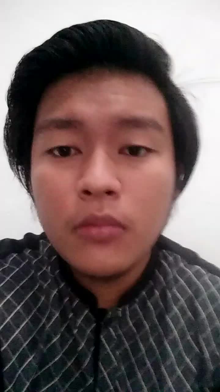 Nama: Maulana Ihsan Hanafi,asal jakarta pusat,umur 17 thn,judul lagu ya asyiqol musthofa,insyaallah dapat menginspirasi. #voiceoframadangtv