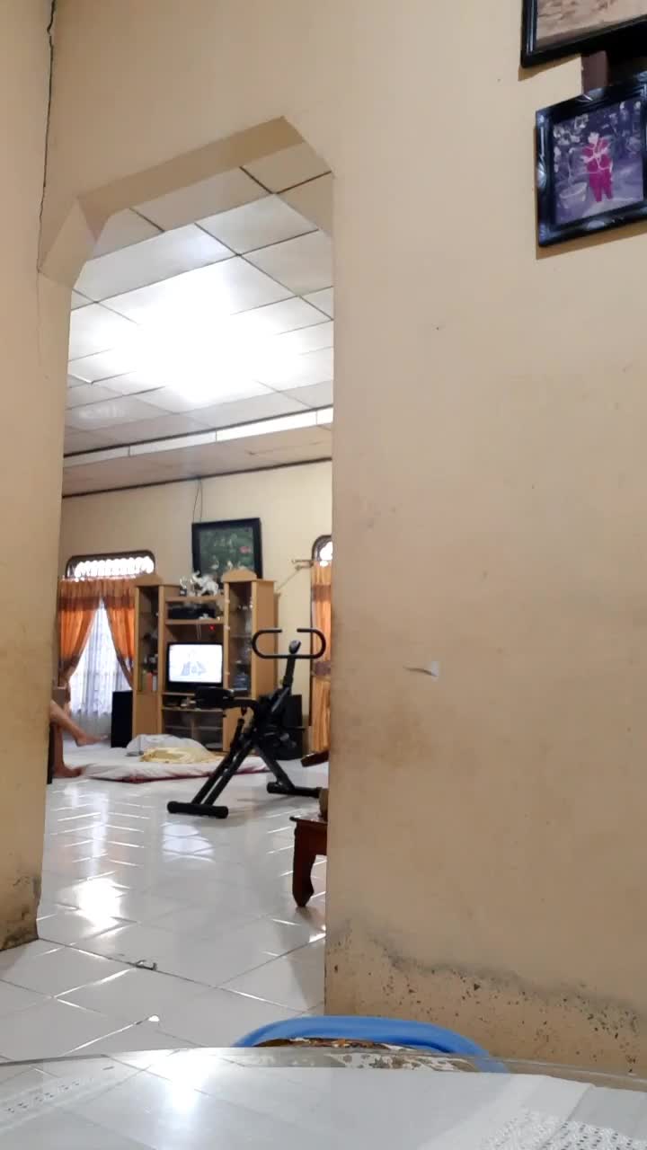 nih gw keluar nih