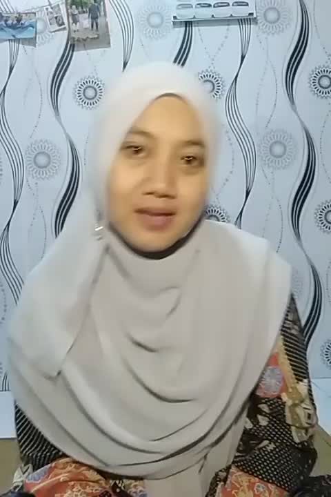 Assalamualaikum.... Nama saya Tia Dwi Santika, umur 30th, saya tinggal d kota Depok. Yaa Maulana #Voiceoframadangtv
