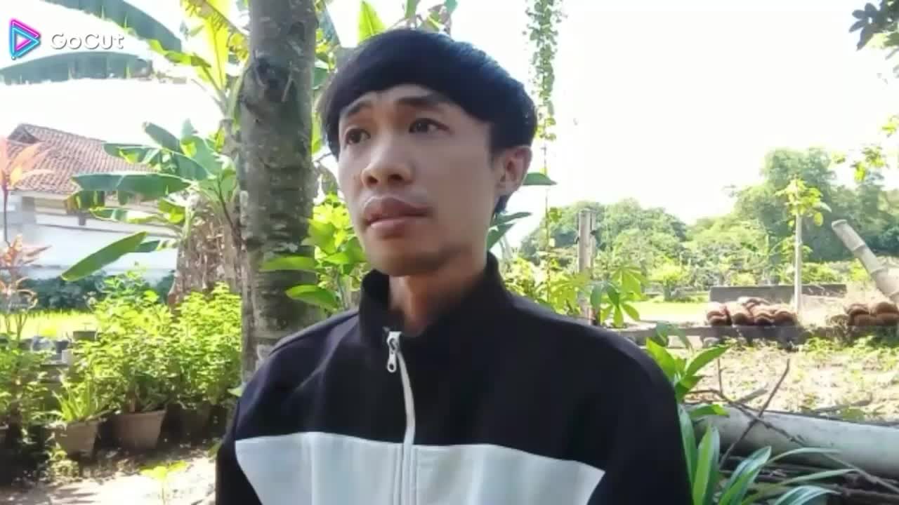 secarik kertas dan pena ku jadikan barisan PUISI follow Instagram @bowosepto 