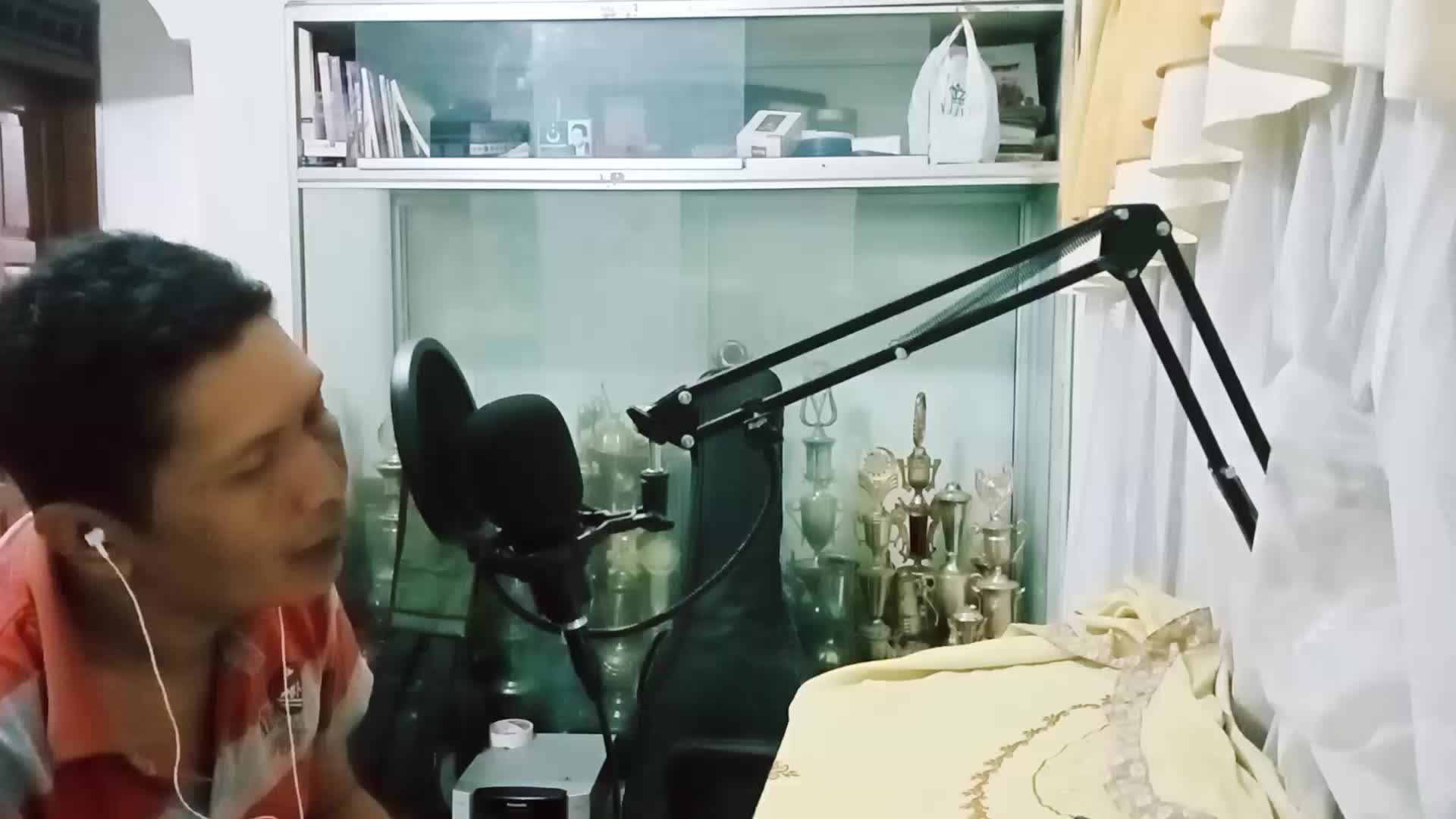 Cover Song Tanpa Batas Waktu by Fahlevi Ramadhano 