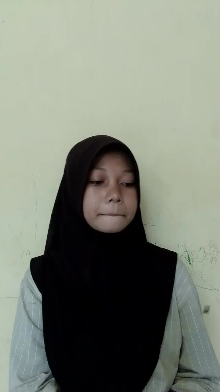 NAMA SAYA NAYSILA PUTRI .UMUR 13 ASAL DARI SULAWESI TENGAH KAB.DONGGALA .DENGAN LAGU PURNAMA