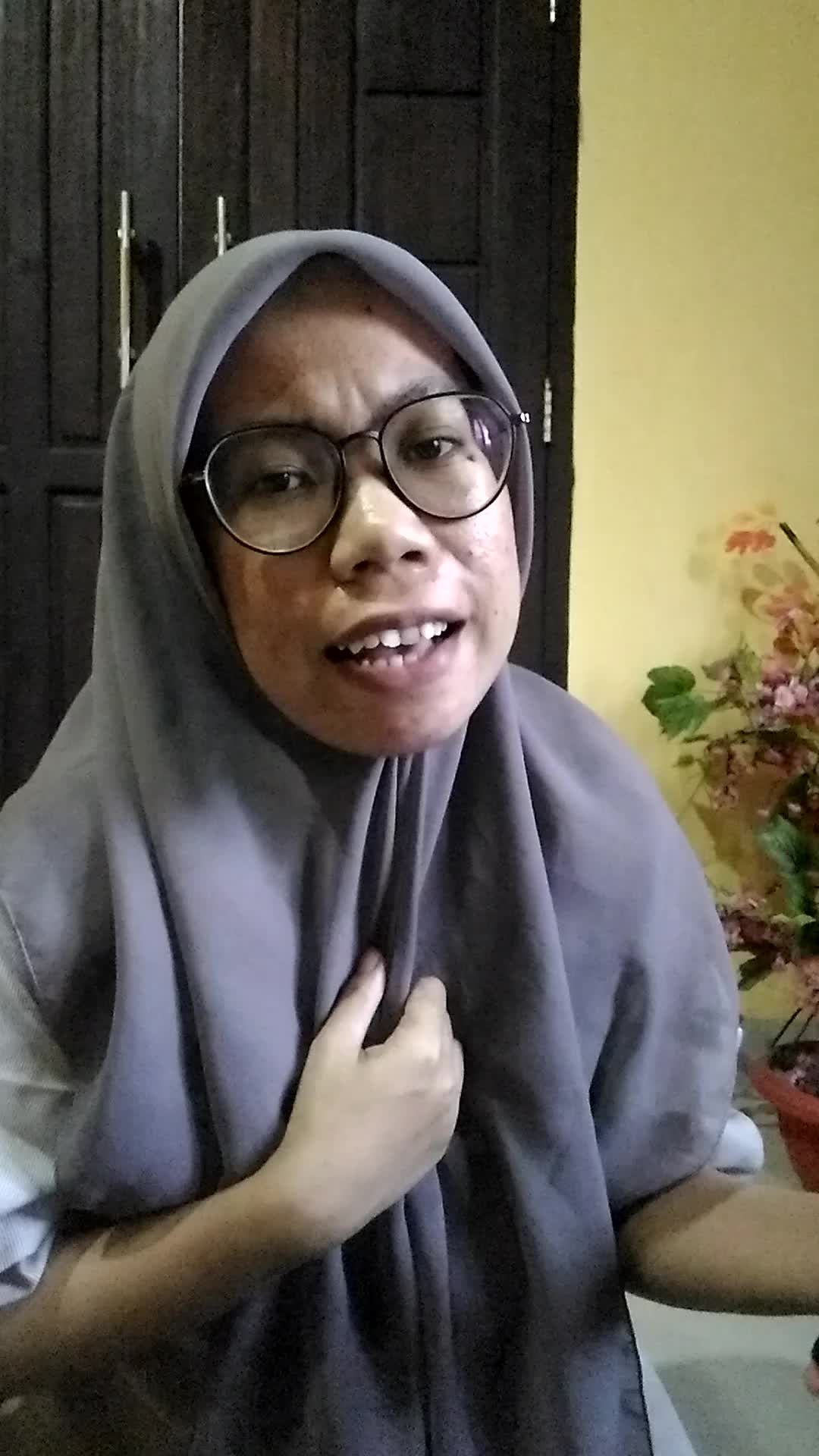 Nama: Masira Nur_Umur: 23 tahun_Kota Pinrang_Judul Lagu: Teman Sejati
