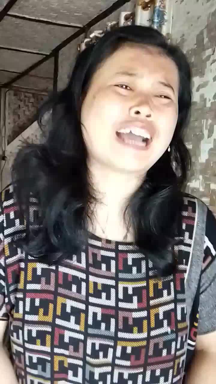 baru aja seneng dah sedih lagi, acting out 