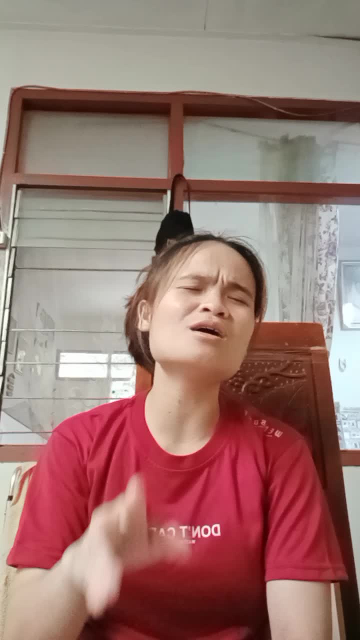 Nama Mestina Giawa,Usia 22 tahun,Judul lagu Usai