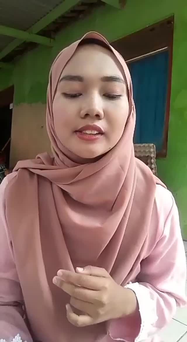 Siti Romlah 22 tahun Karawang | Allah Allah Aghisna
