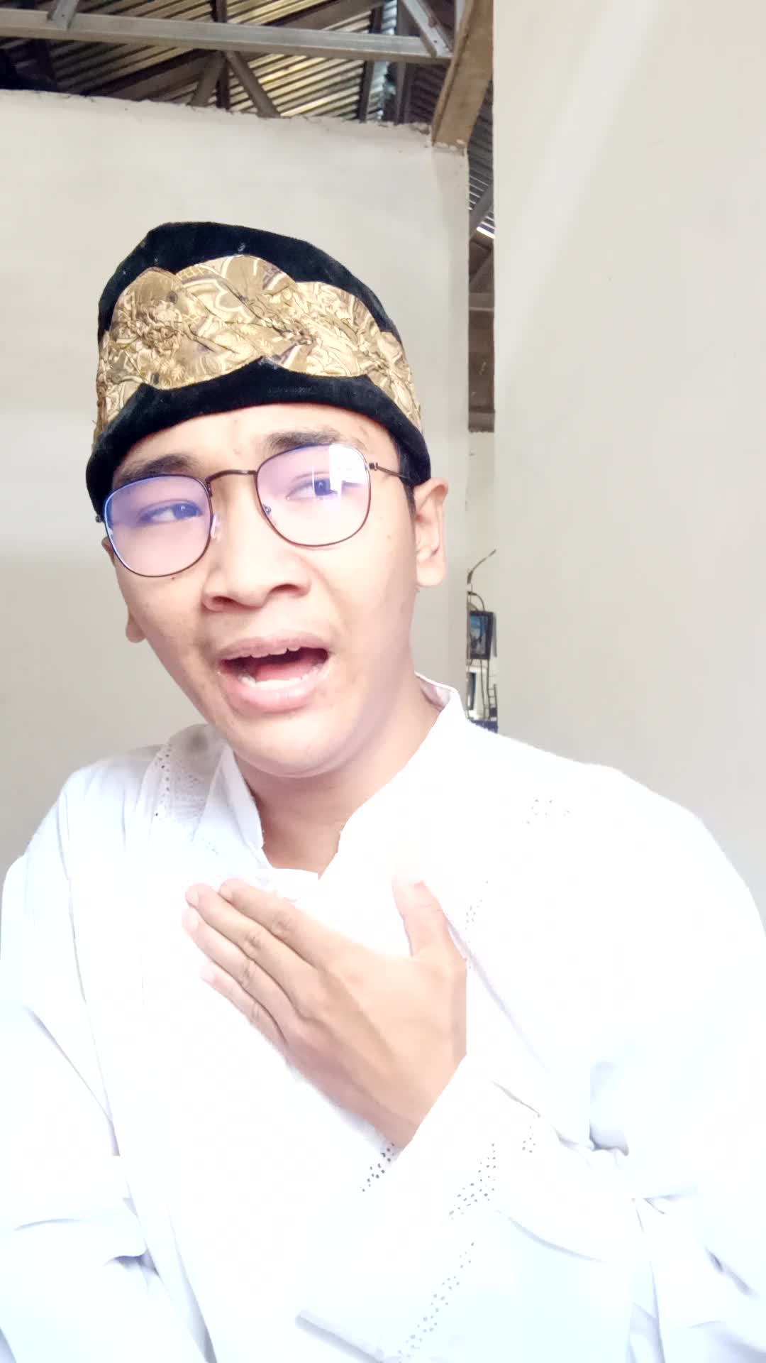 Nama:Juli Judul Lagu (Bidadari Surga)