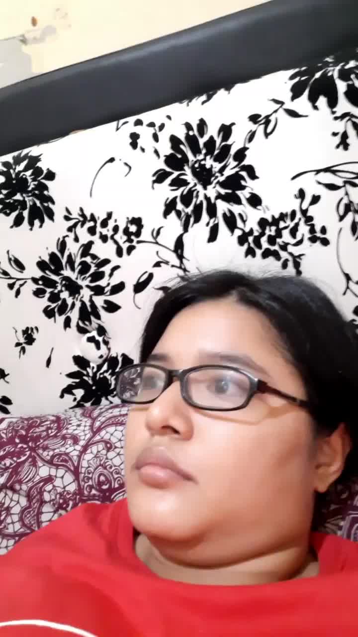 gak mau liat ke saya