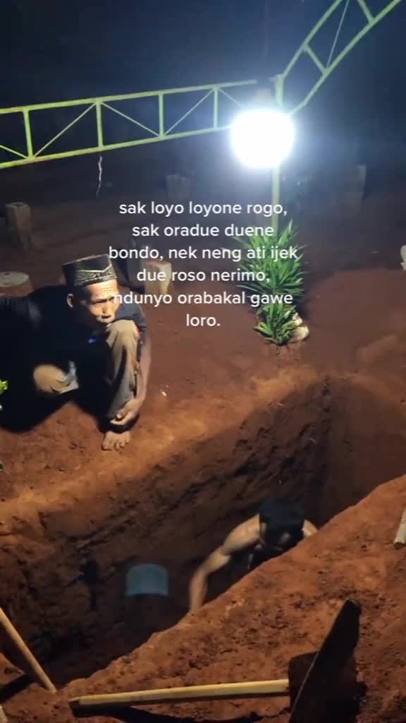 kerjo sing ikhlas