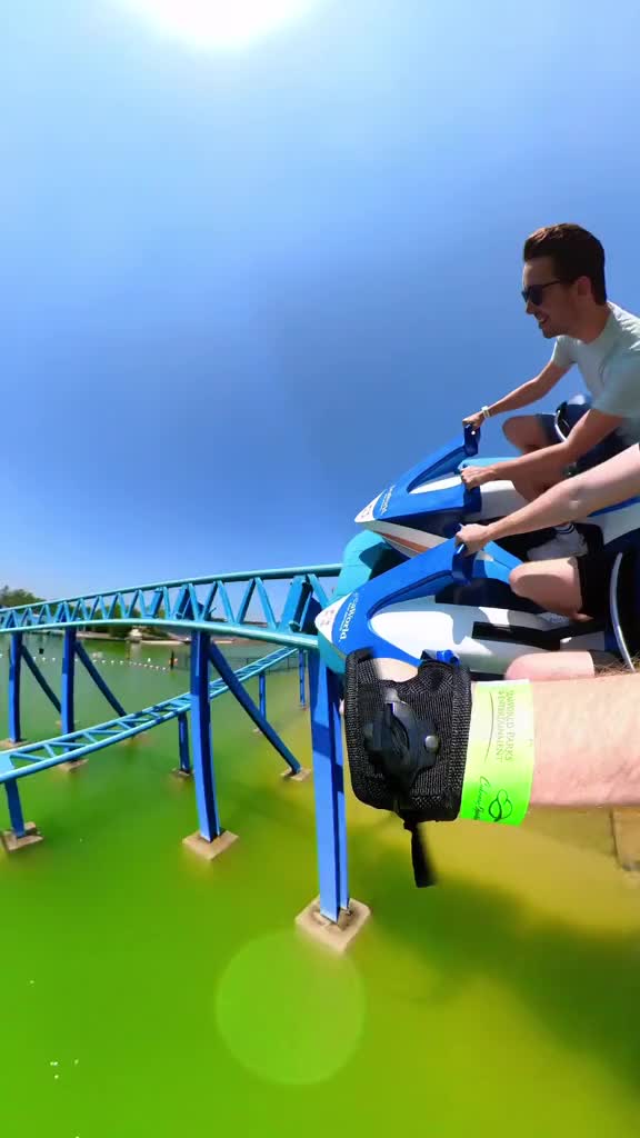 main bareng keluarga dulu