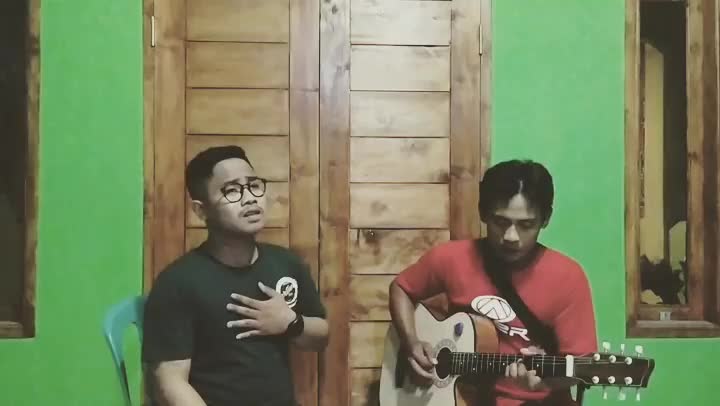 Elvin aditya Pratama ,Bandung, 21 tahun . ketika semua nampak melelahkan sosok bunda lah yg mampu menjadi support system' utama .