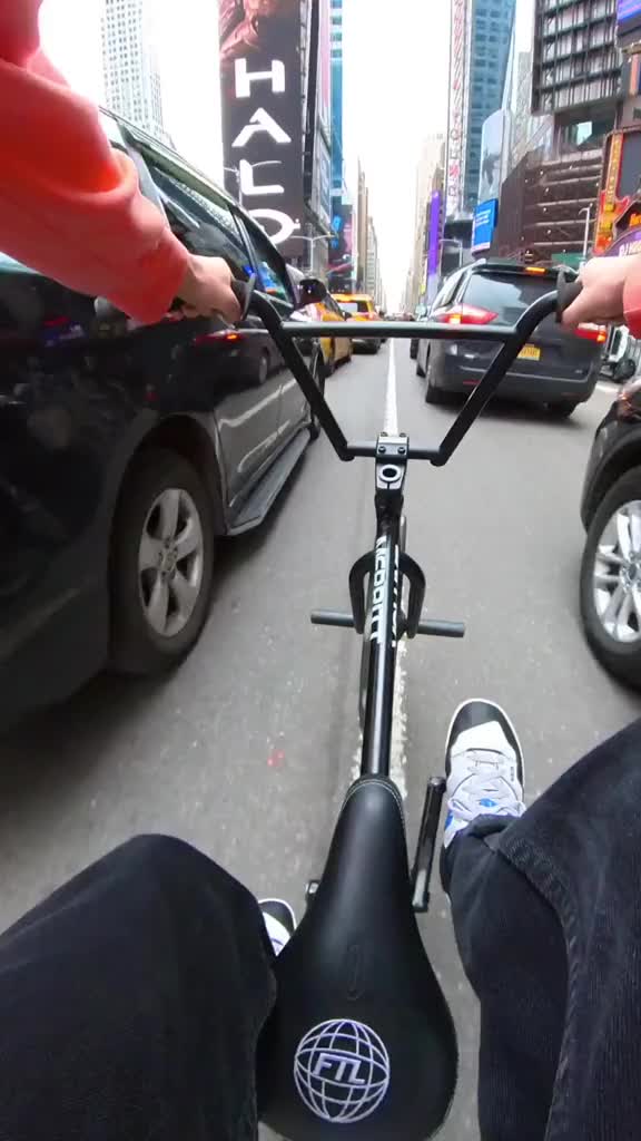 naikkin sepeda ke mobil