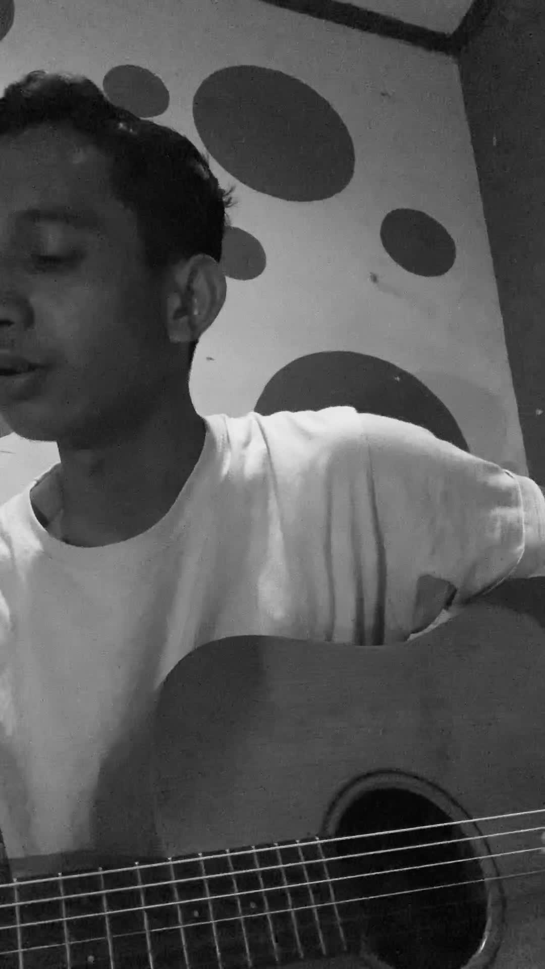 IDOL_XXI Naldo guru 20 tahun kota kupang, Ntt Semata karenamu - Mario klau 