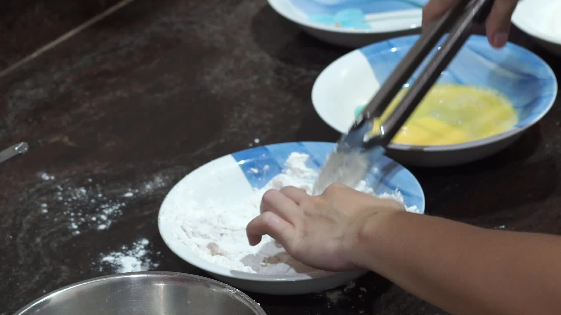 Elvira Sanjaya - Bakmi Aglio Olio dengan ayam goreng sambal matah #onlineauditionMCI8