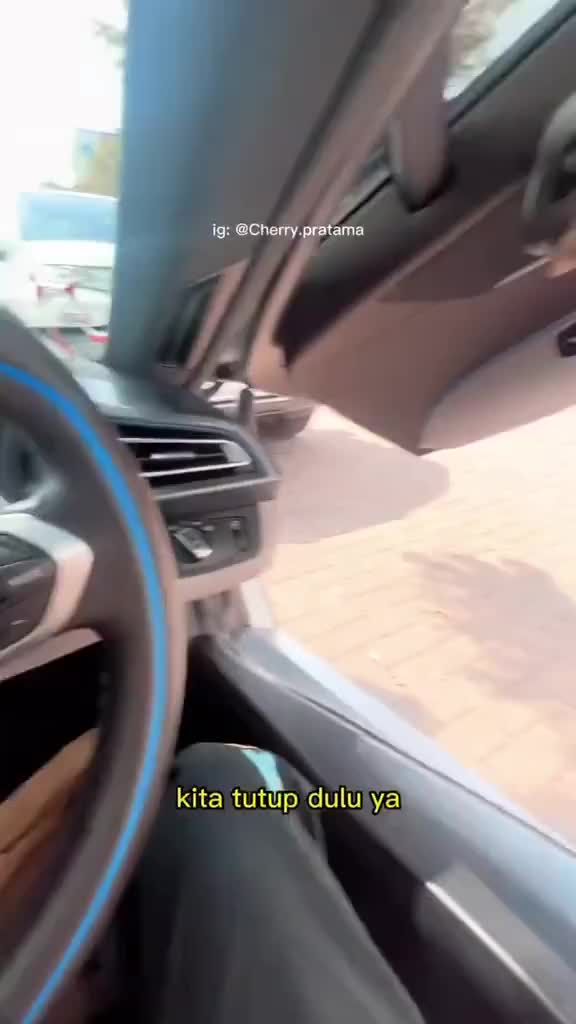 Serah gua lah. Kan gua orang kaya