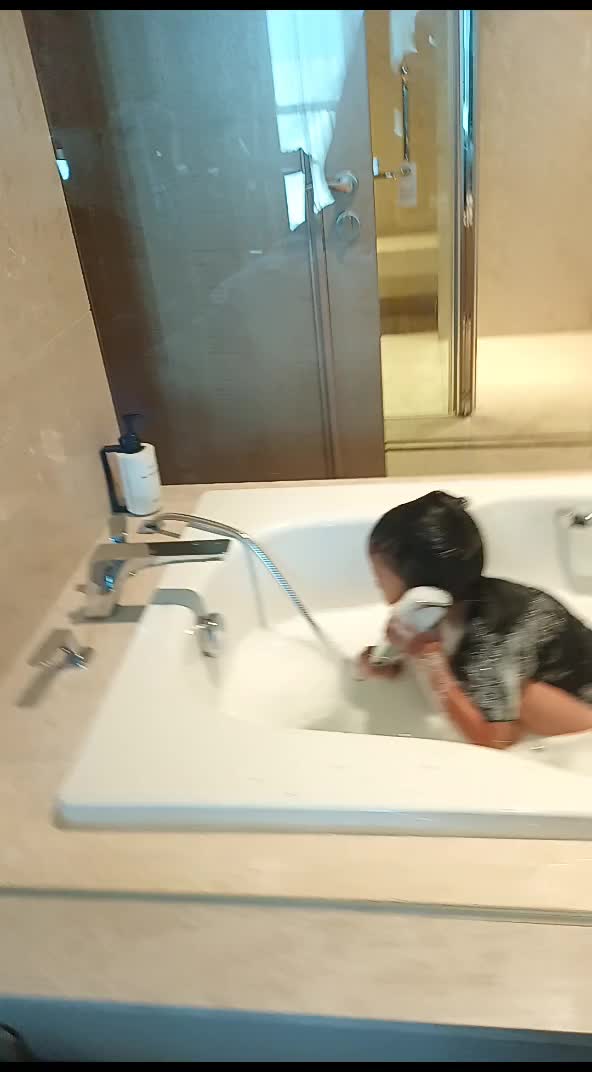 mencoba wahanan baru