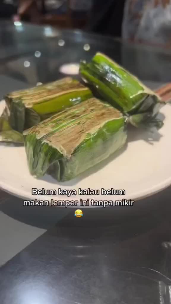 Hayo Tebak Ini Lemper Isi Apa?
