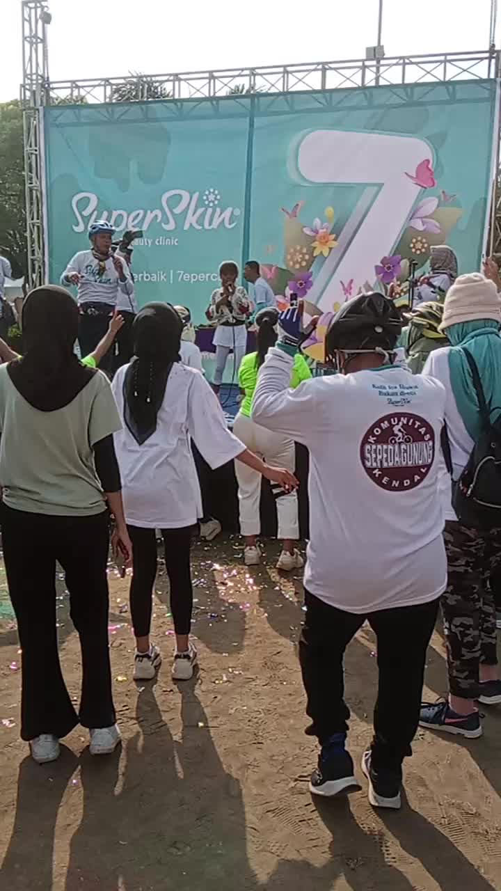 nyanyi lagi yuk