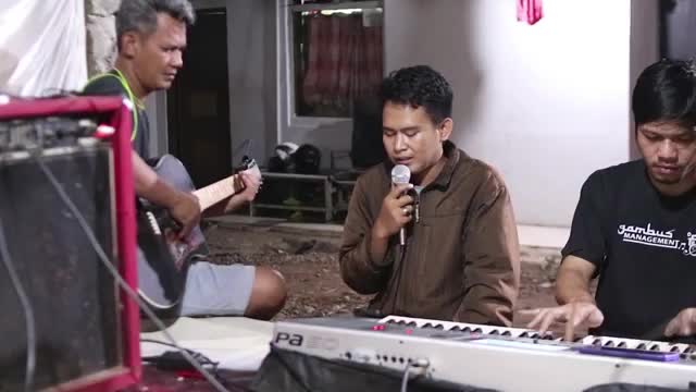 Adi Satria_Ampunilah (cover lagu dangdut)