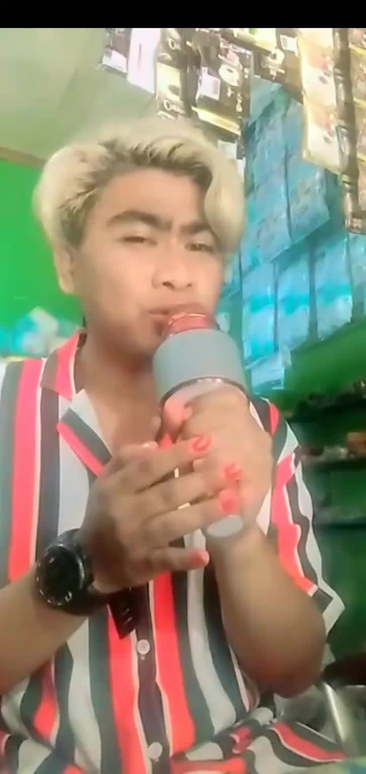 XFI2021 Solo nama vicky(iba) 25tahun kota palu (sulteng) ingin kumiliki (ruth sahanaya). 