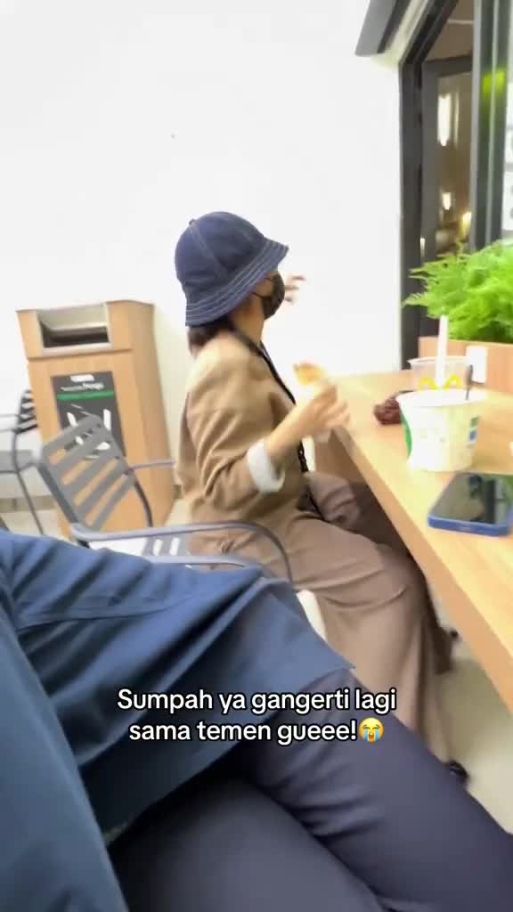 Perhatikan Es Krimnya