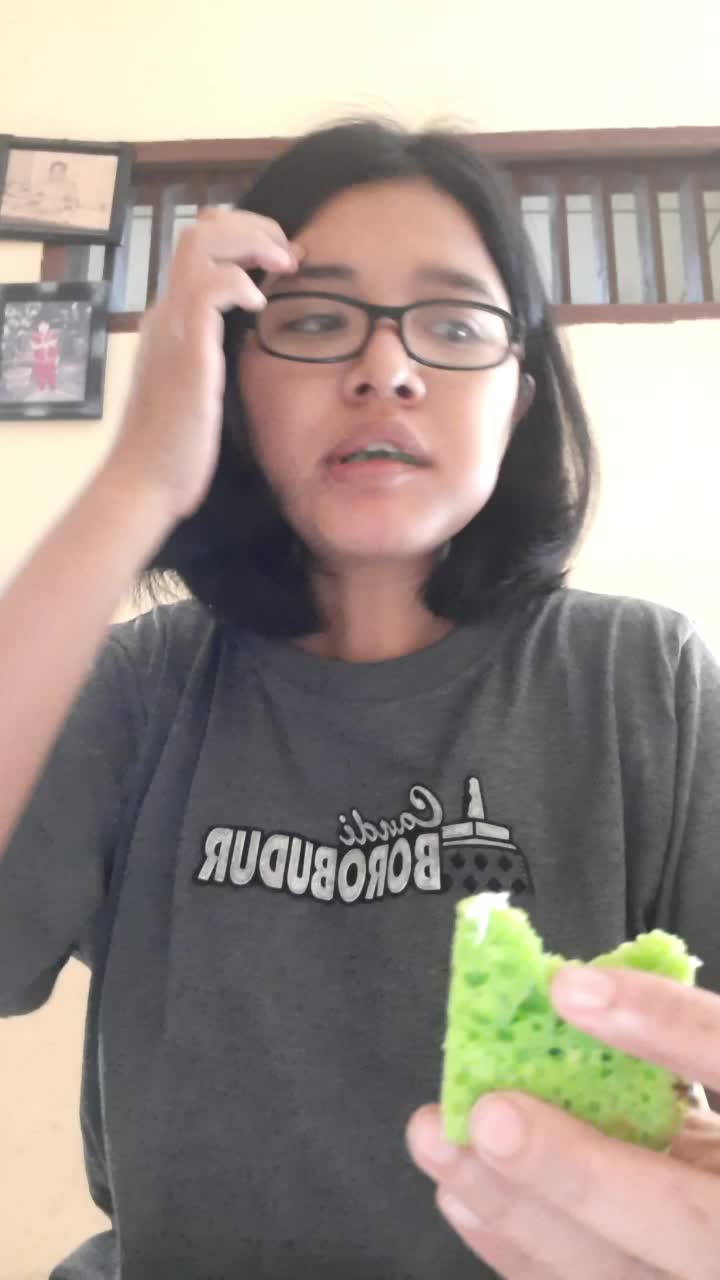 review kue apem.