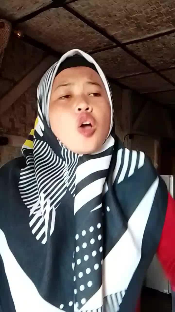 makanya jangan suka ngutang kalo takut di tagih hutang 🙏
