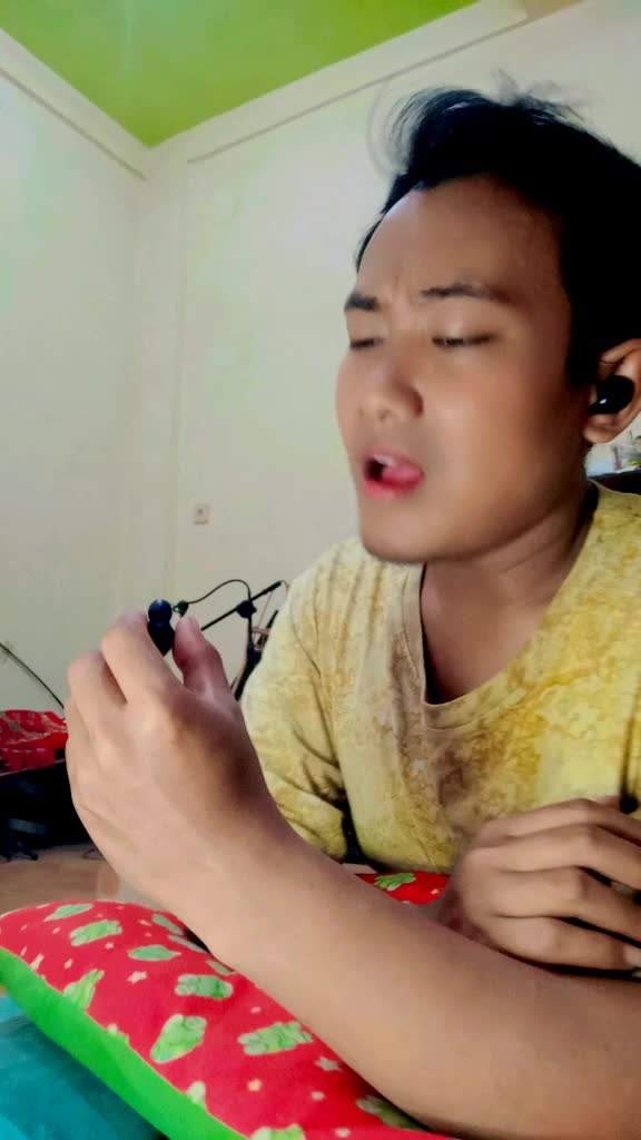 XFI SOLO MUHAMMAD GHOZY 33 TAHUN GRESIK SANG DEWI