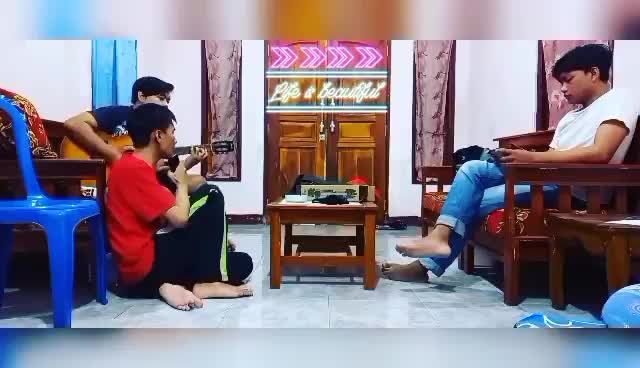 Cover Lagu NOAH