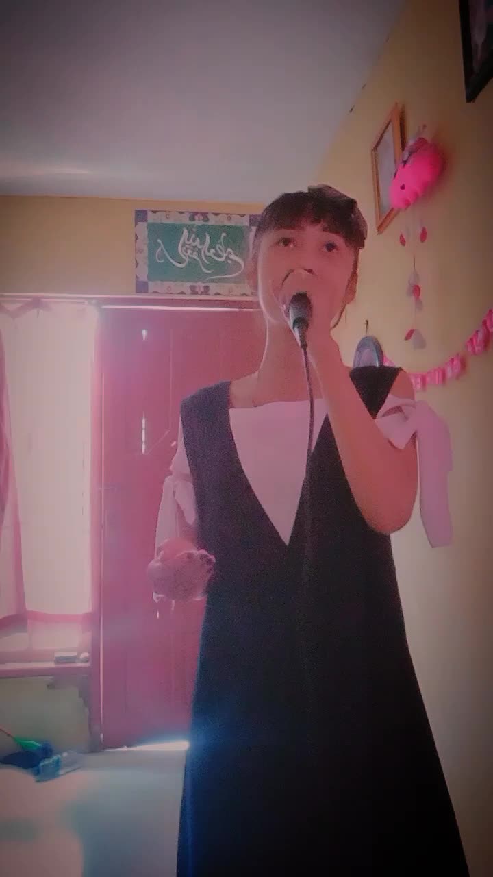 Maap abis makan gorengan sama pecel jadi fals pas di detik 1 sampai akhir 😌 cover Satukanlah hati kami - Poppy mercuri