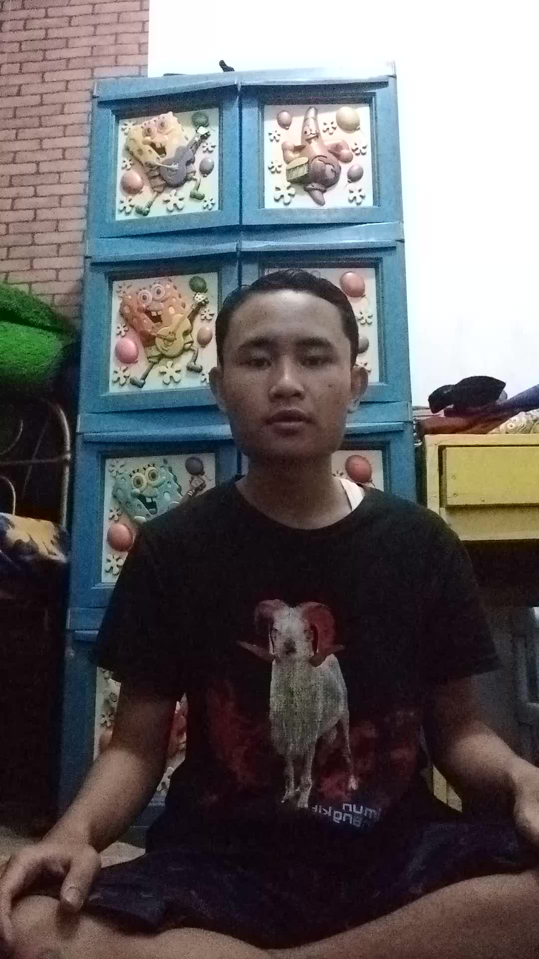 nama Misbah sabiran umur 17 tahun tinggal kota Bandung lagu Utopia mencintaimu sampai mati
