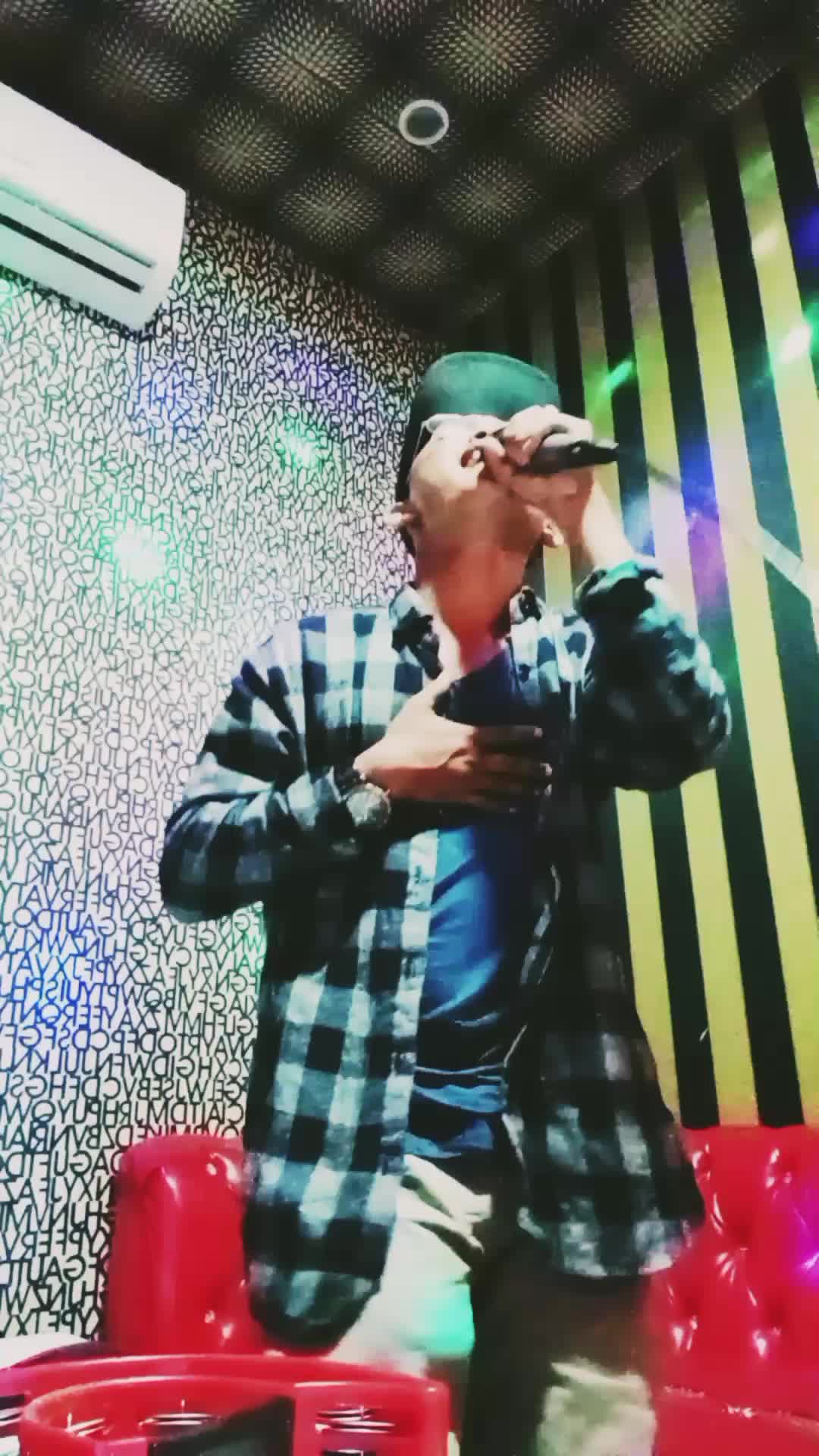 Rikhi Rikardi,23th, Lubuklinggau Sumatera Selatan,song .ghibah.cip Rhomairama 