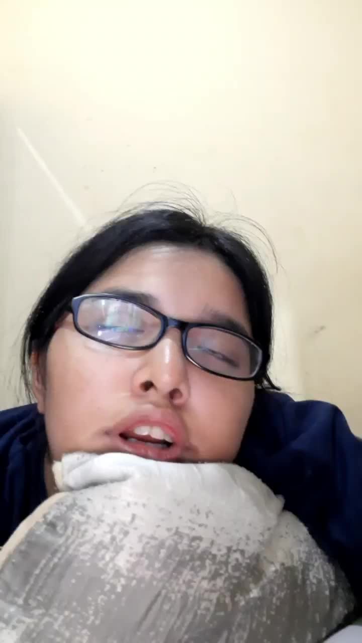 pembawa acara koq bobok?