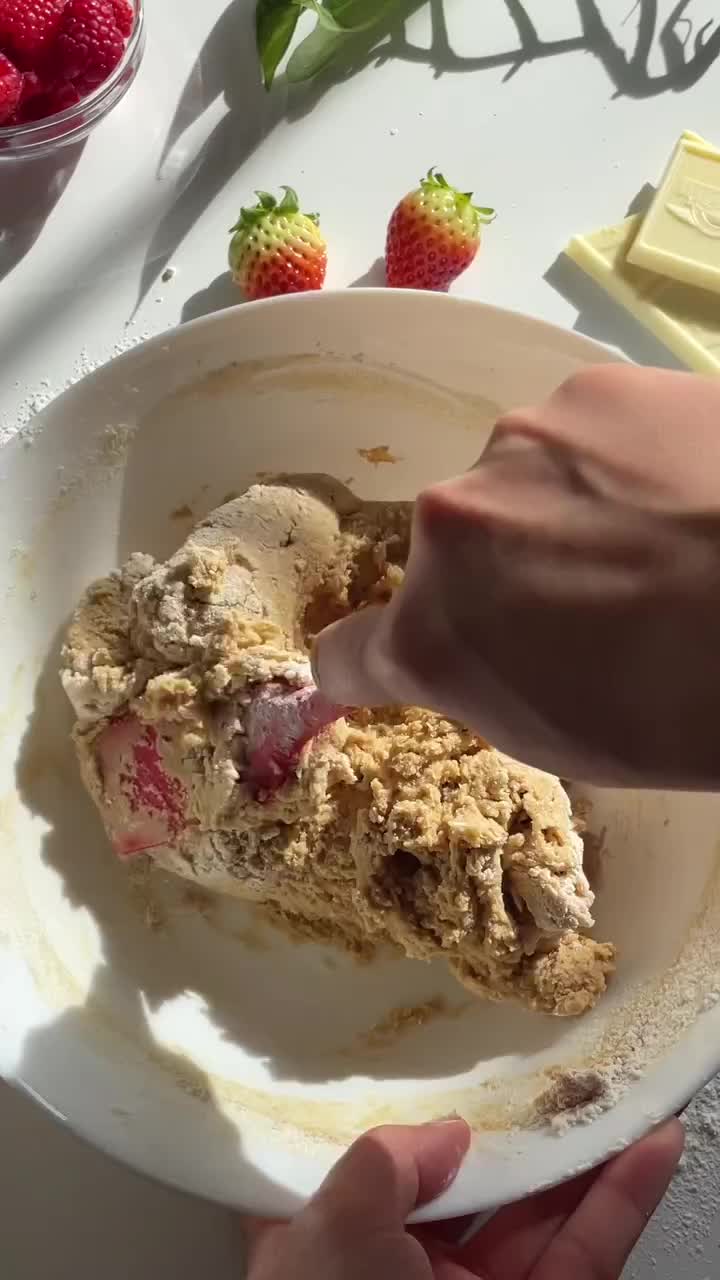 Cara bikin white chocolate berry cookies