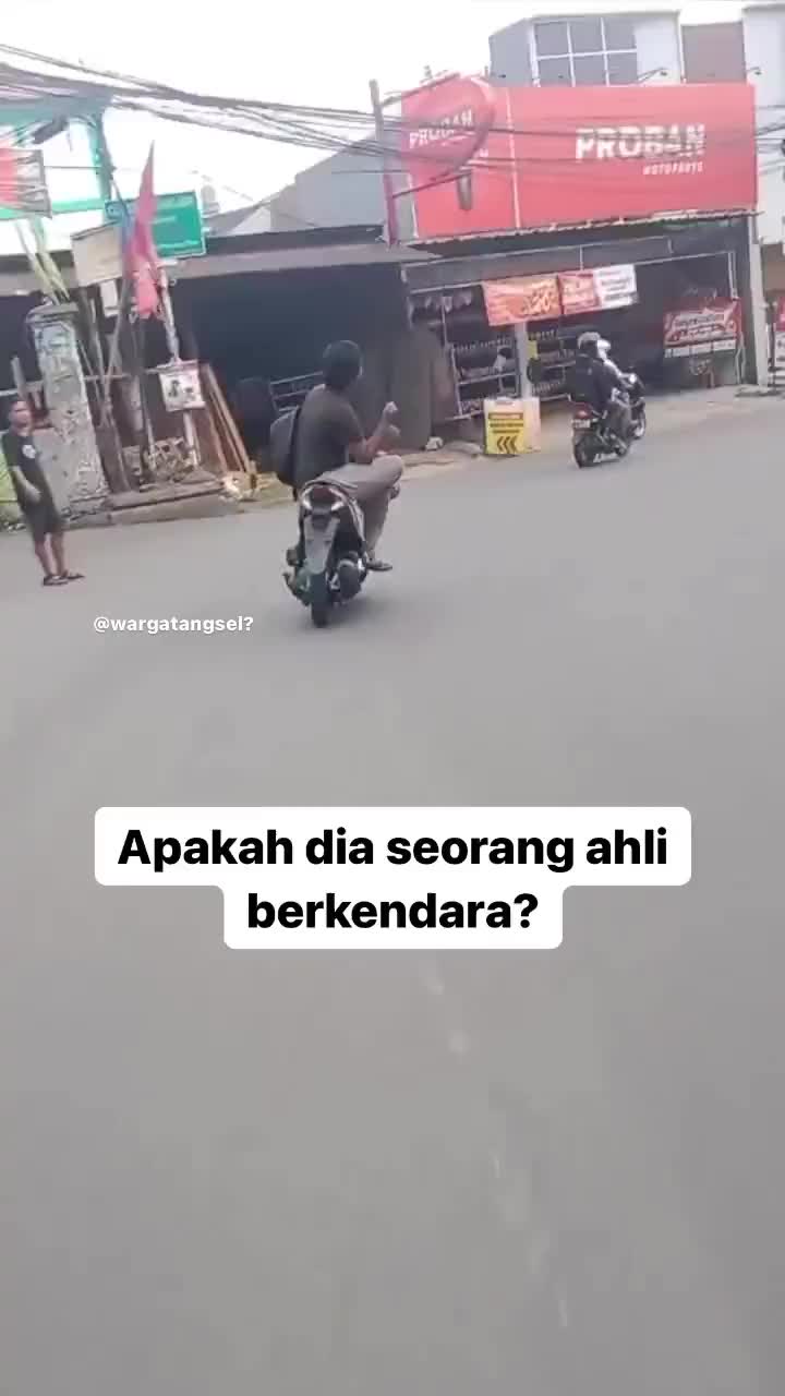 Seorang Yang Ahli Dalam Berkendara