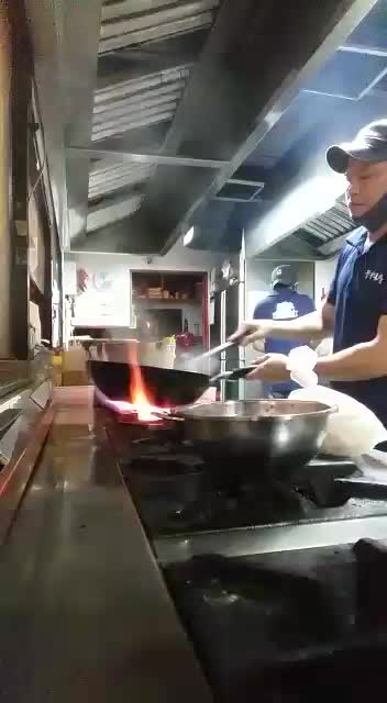 salam kenal dari saya deden hidayat
