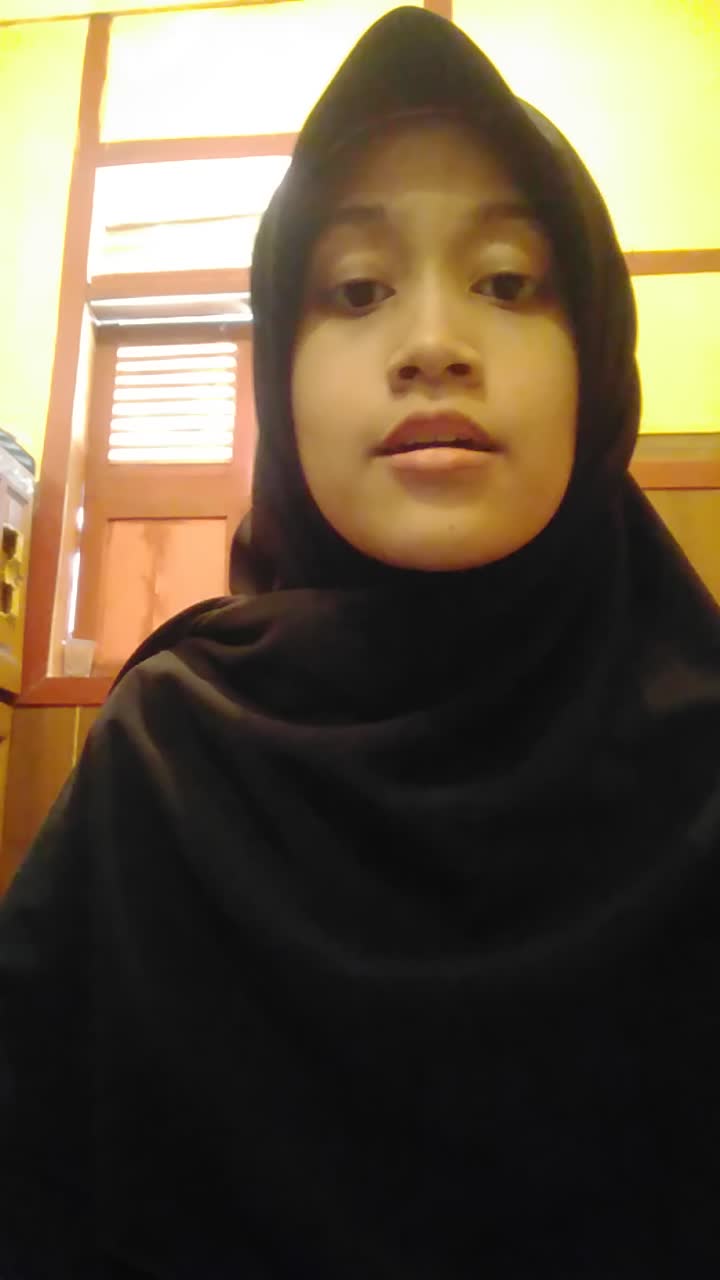 DartiAnnisa_19thn_30 januari 2002_Tasikmalaya jawa barat_lagu Sholatul