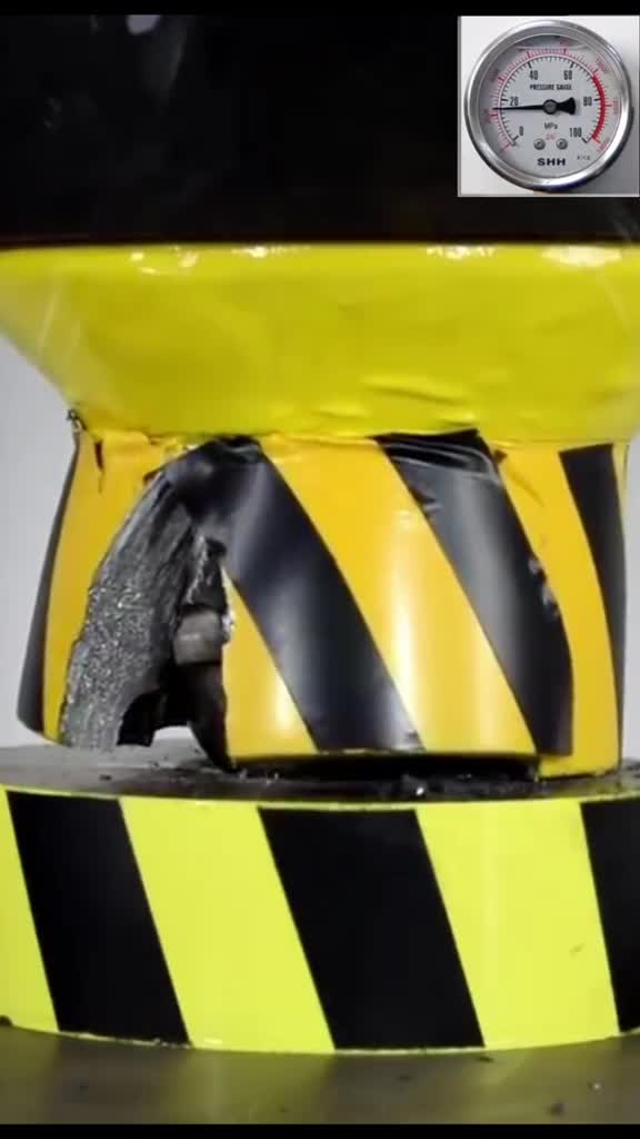 500 Tons press VS Uranium ball