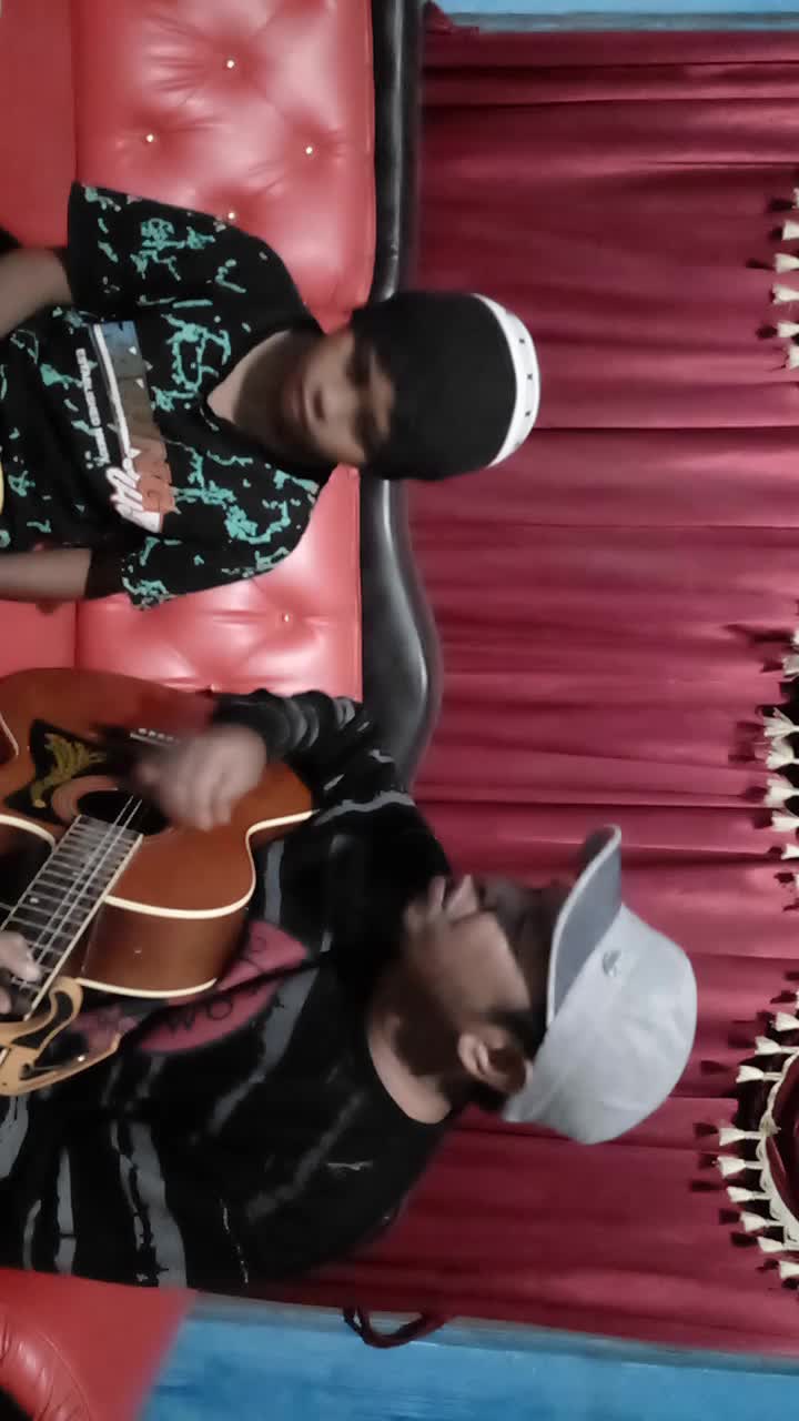 Titip Rindu Buat Ayah  By : Izack & Ian Kaesmetan (Kupang - NTT)